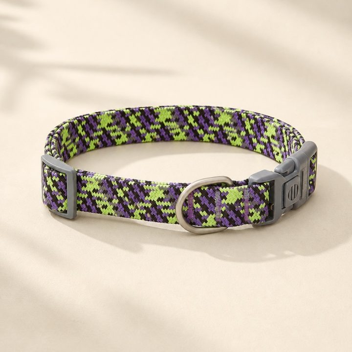 Collier motif Prisme — photographie Museau Club