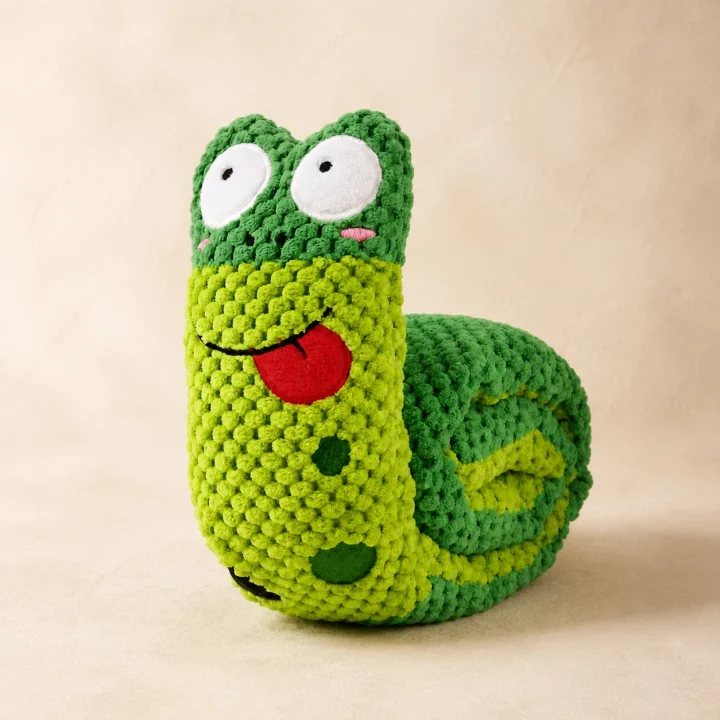 Peluches à dérouler Escapade sur fond crème, photographie de présentation Museau Club
